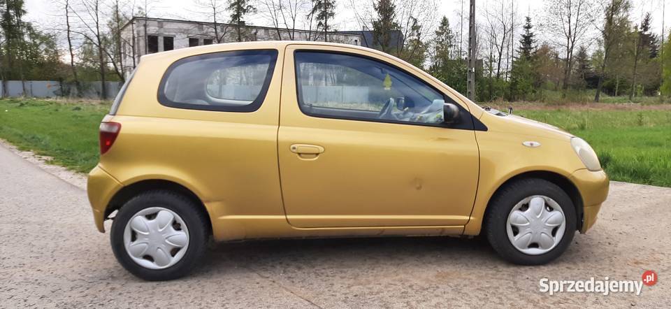Toyota Yaris 10 benzyna 1999 Tanio nieuszkodzony podkarpackie Rzeszów