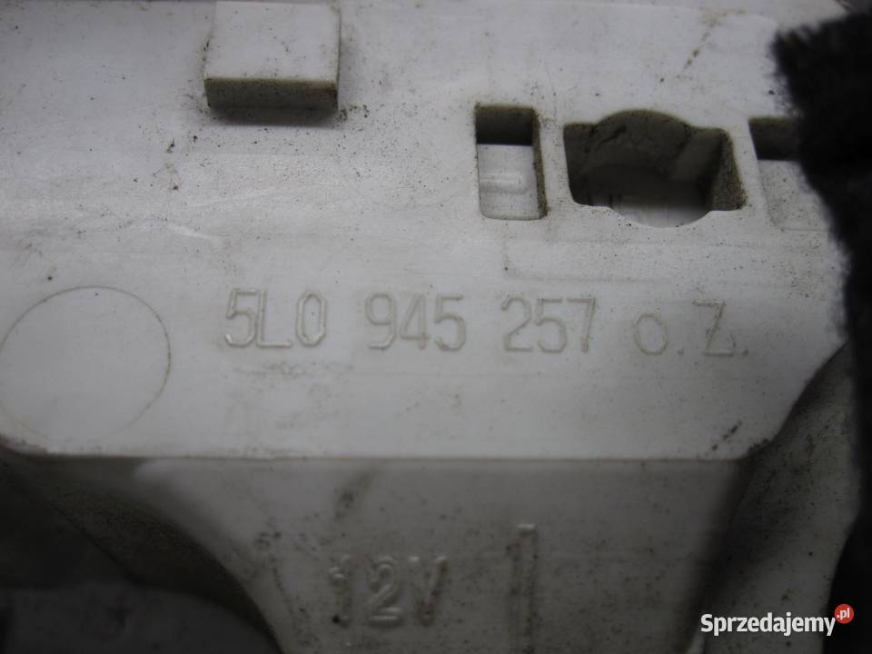 SKODA YETI 12r lampa lewa tył 5L0945095 Kielce sprzedam