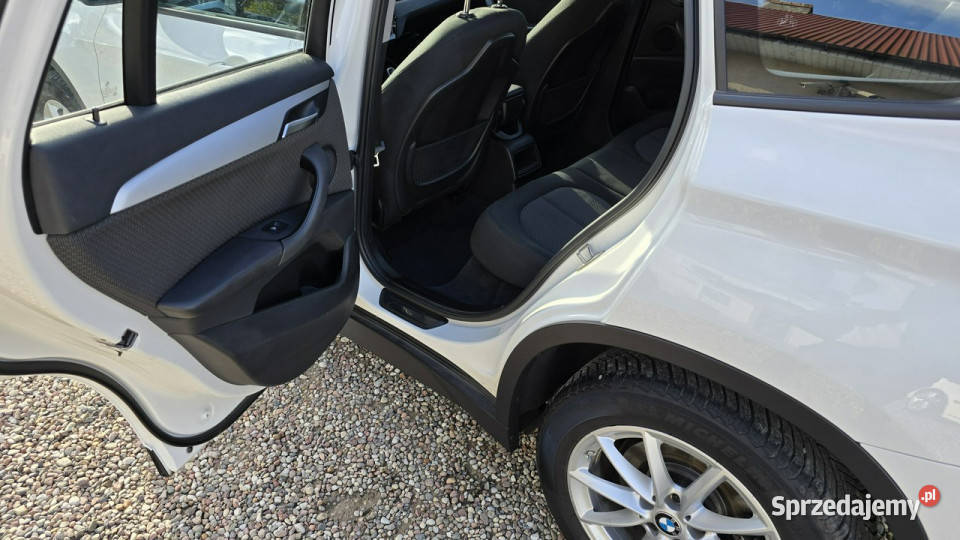 BMW X1 Xdrive 190 automat II F48 2015 SUV Zieleniewo