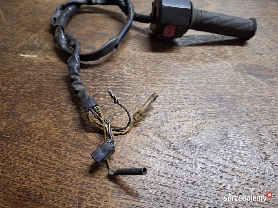 Suzuki GS 500 przełącznik prawy gs500 rolgaz Jelenia Góra sprzedam