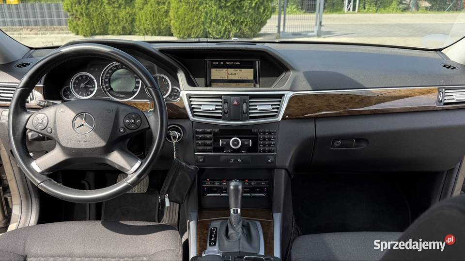Mercedes E200 Niski Przebieg Super Stan 1 Krośniewice