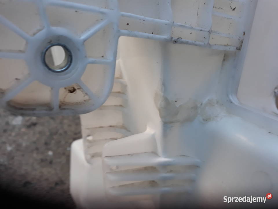 Zbiorniczek spryskiwaczy golf 7 lift dwie pompki Czerwonak