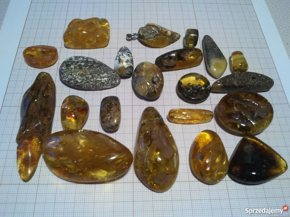 Bursztyn Bałtyckikaboszony i wisiory 80 gram pomorskie