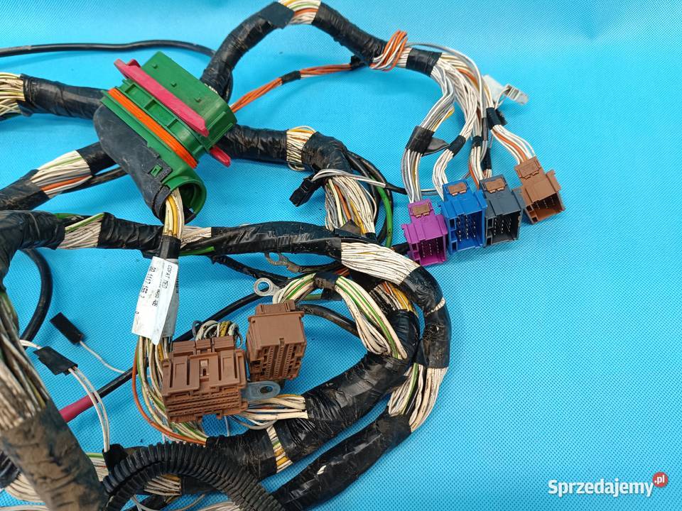 CLAAS AXION 810850 CMATIC A31 WIĄZKA KABINY Elektryka i zapłon