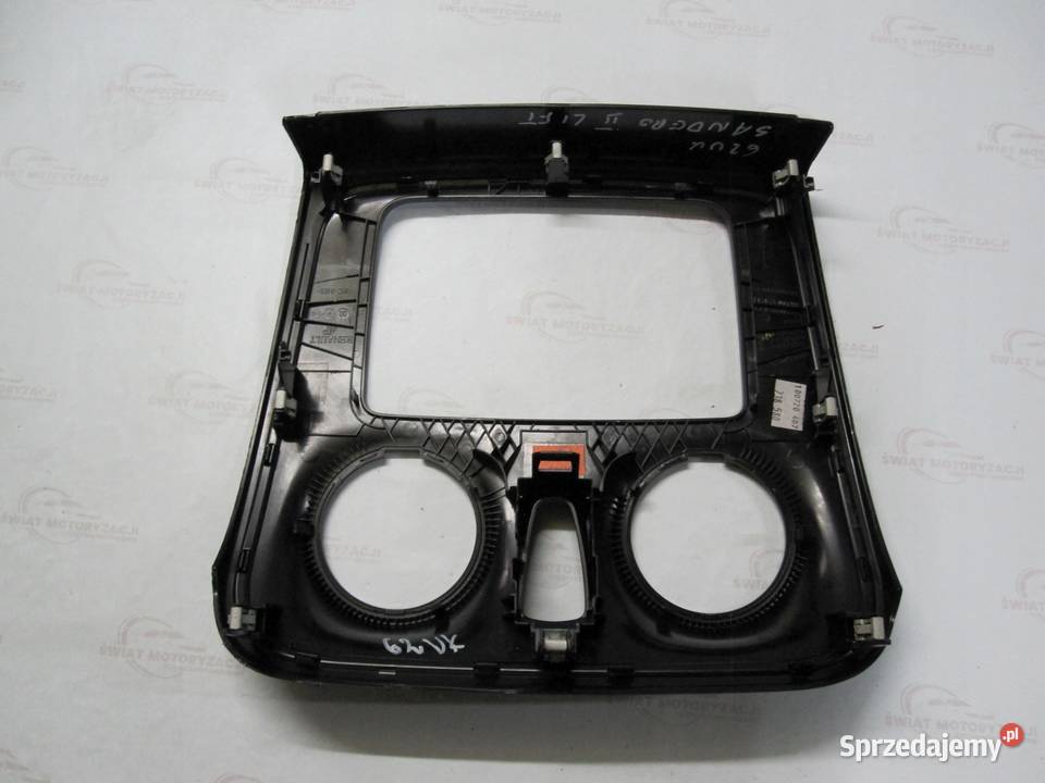 DACIA SANDERO II LIFT 20r ramka radia 682607451R