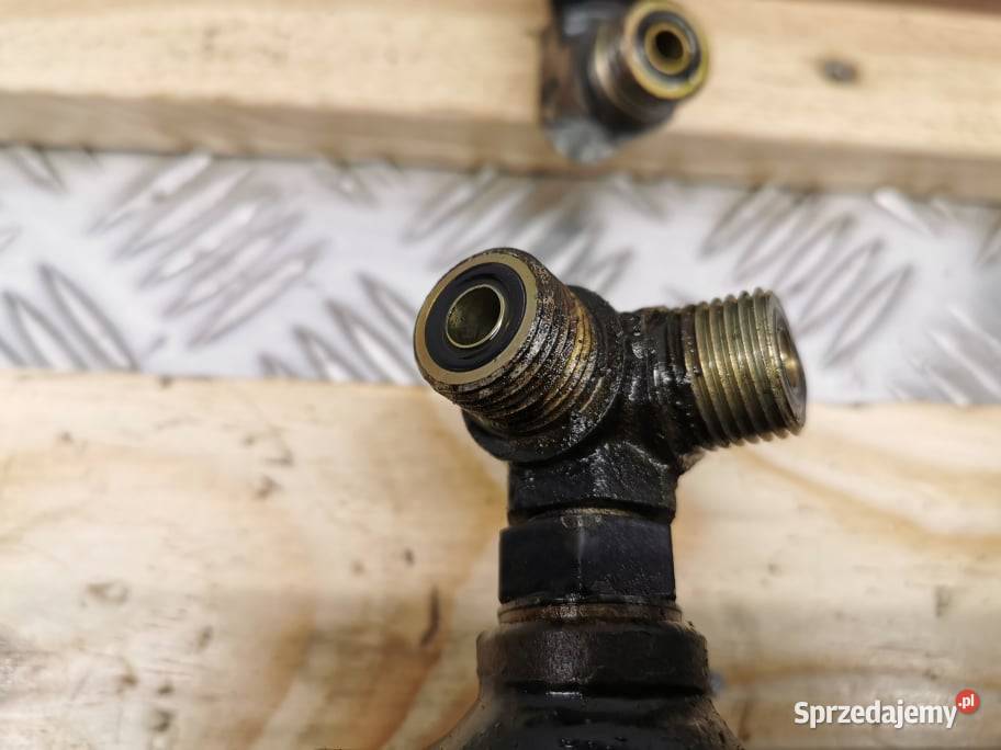 Siłownik skrętu Holland TM 190 Wilkowo sprzedam