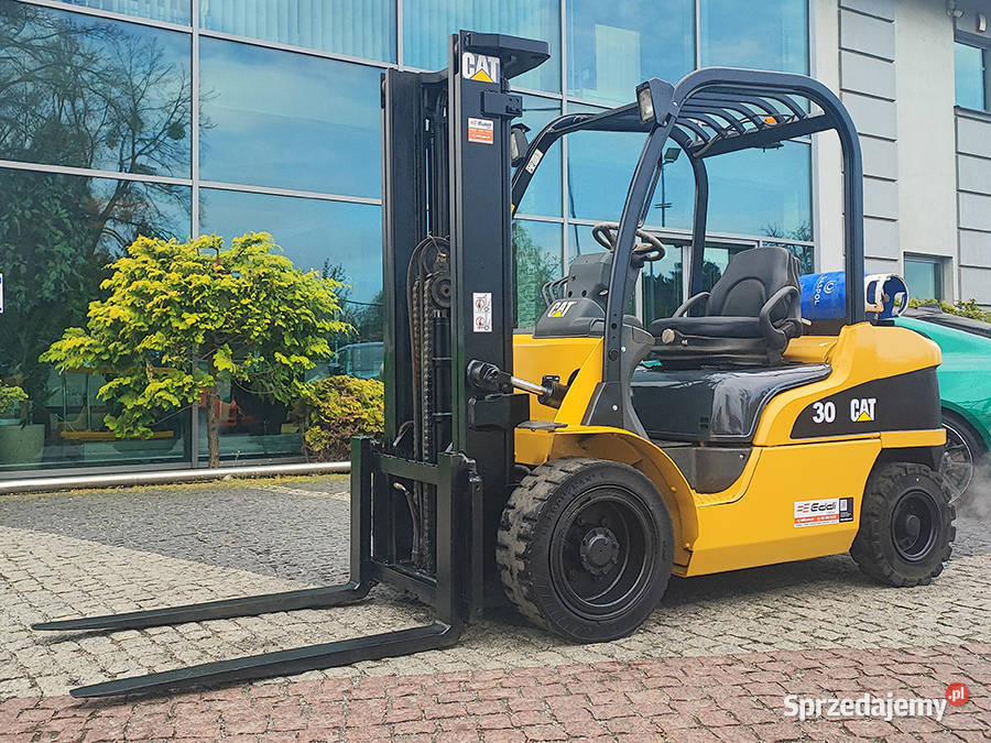 Wózek widłowy Caterpillar GP30N hilo 325 m 3 sprzedam