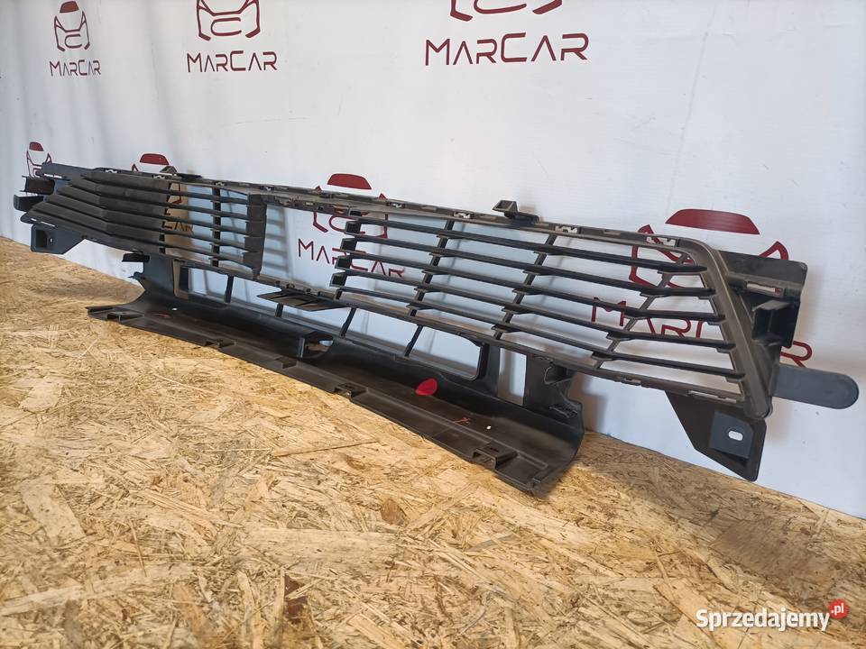 PEUGEOT 5008 II 2 LIFT ATRAPA KRAKTA ŚRODKOWA osobowe wielkopolskie Pleszew