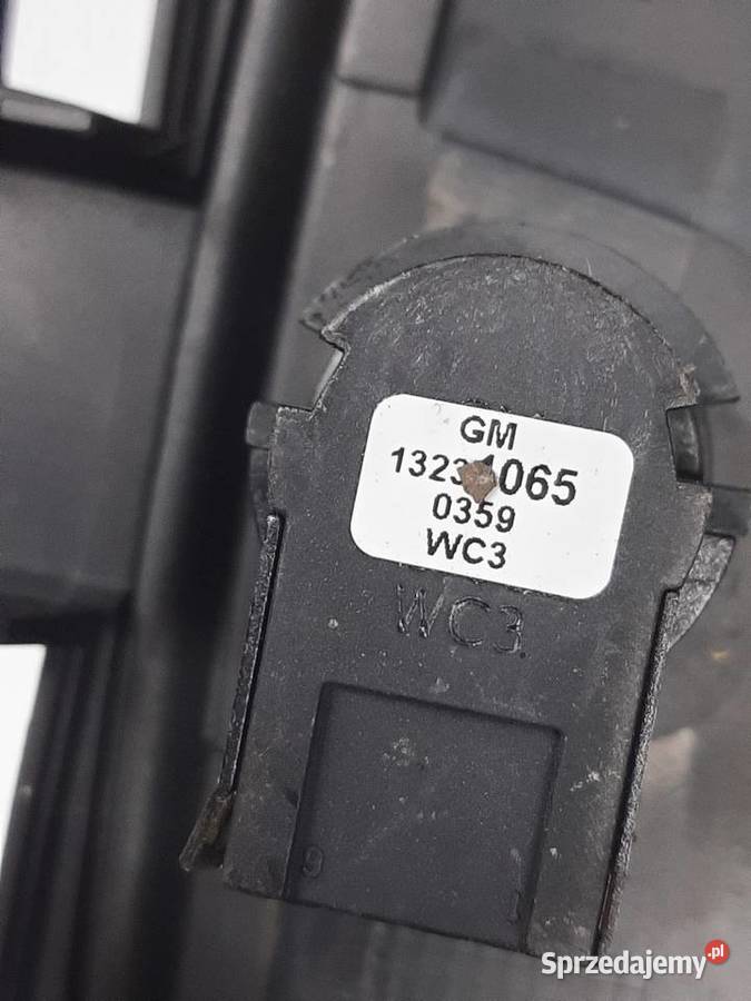 OPEL INSIGNIA A KRATKA NAWIEWU MASKOWNICA Ksawerów sprzedam