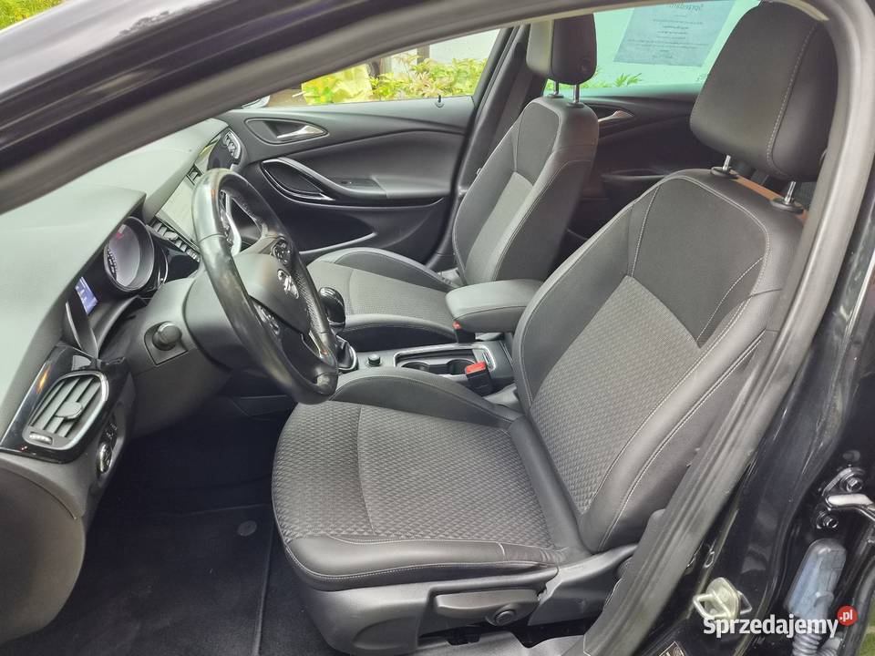 Opel Astra Sports Tourer 1 4T 150 super 96 Rok produkcji 2017