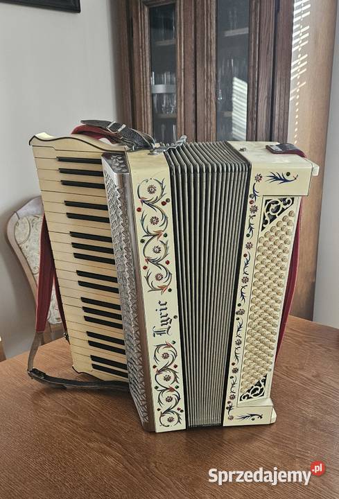 Akordeon Hohner LYRIC 120 basów WHITE Głowienka sprzedam