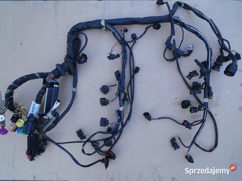 AUDI A8 D2 9902 37 42 WIAZKA INSTALACJA SILNIKA osobowe Przemęt sprzedam