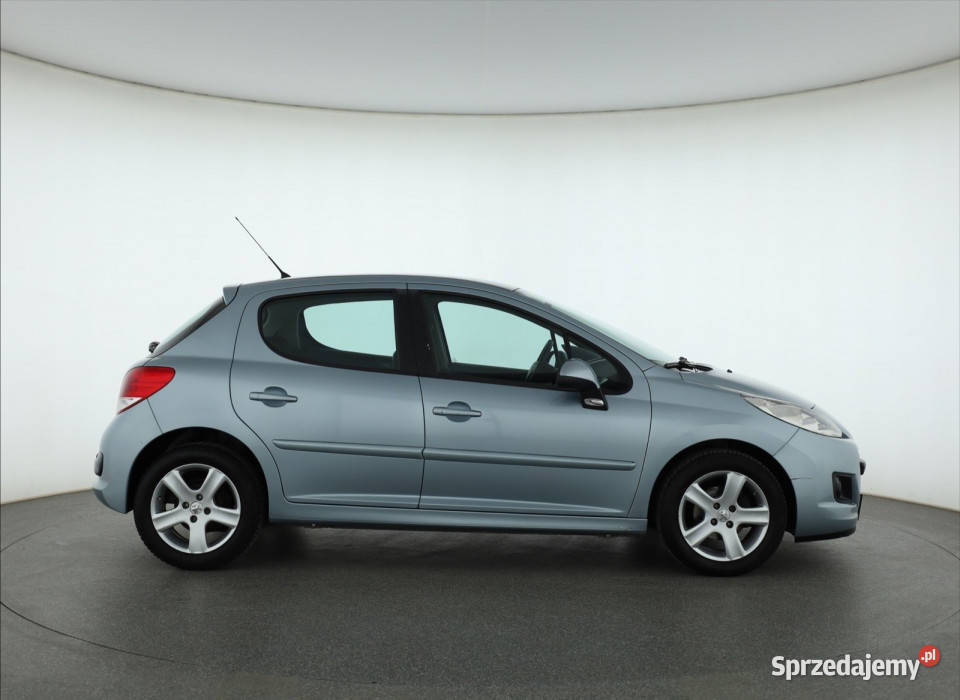 Peugeot 207 14 Rok produkcji 2011 Piaseczno
