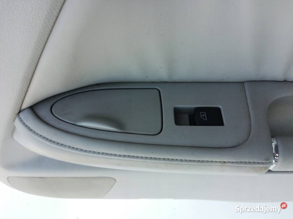 BOCZEK TAPICERKA DRZWI PRAWY TYŁ INFINITI M35X Części samochodowe