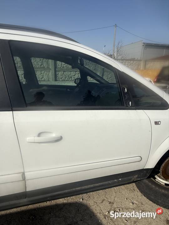 Drzwi prawe przód Opel zafira B y474