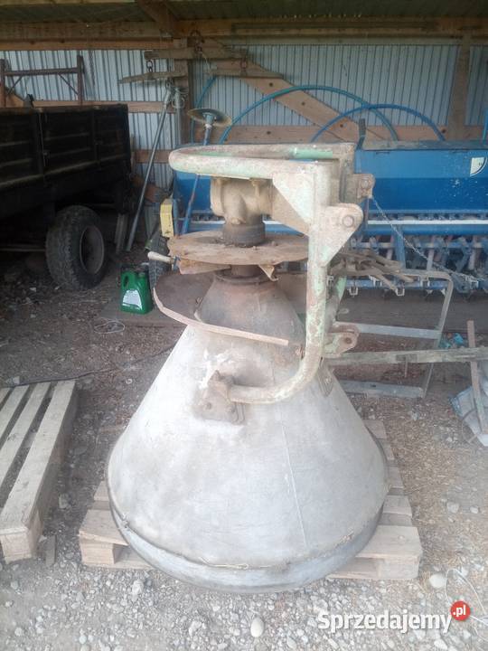 Rozsiewacz nieuszkodzony Rozsiewacze nawozów