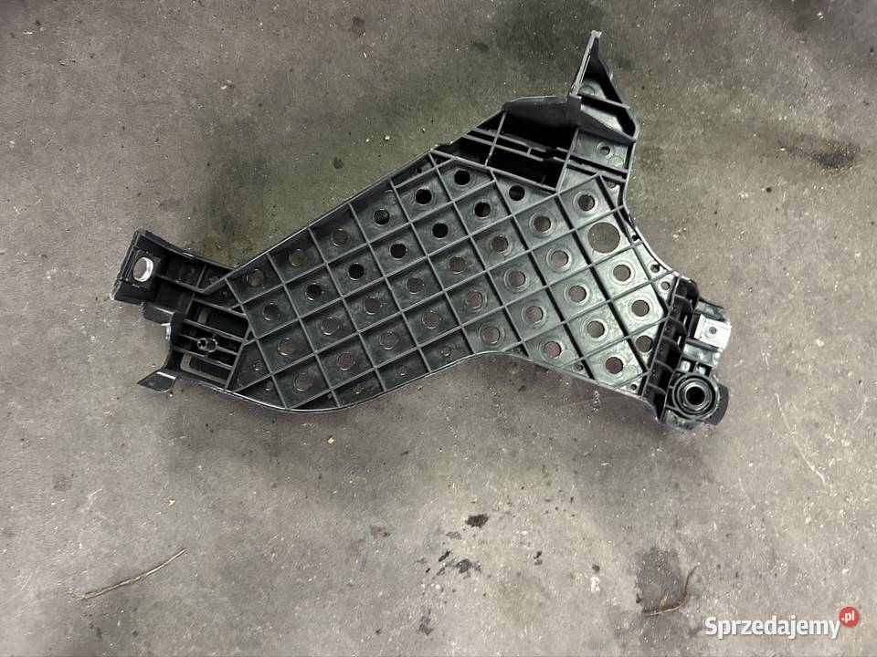 Oryginał błotnik lewy przód Audi q3 83a Bystrzyca