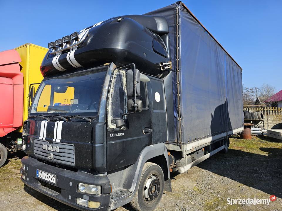MAN LE 8220 PLANDEKA 720 m 400000km