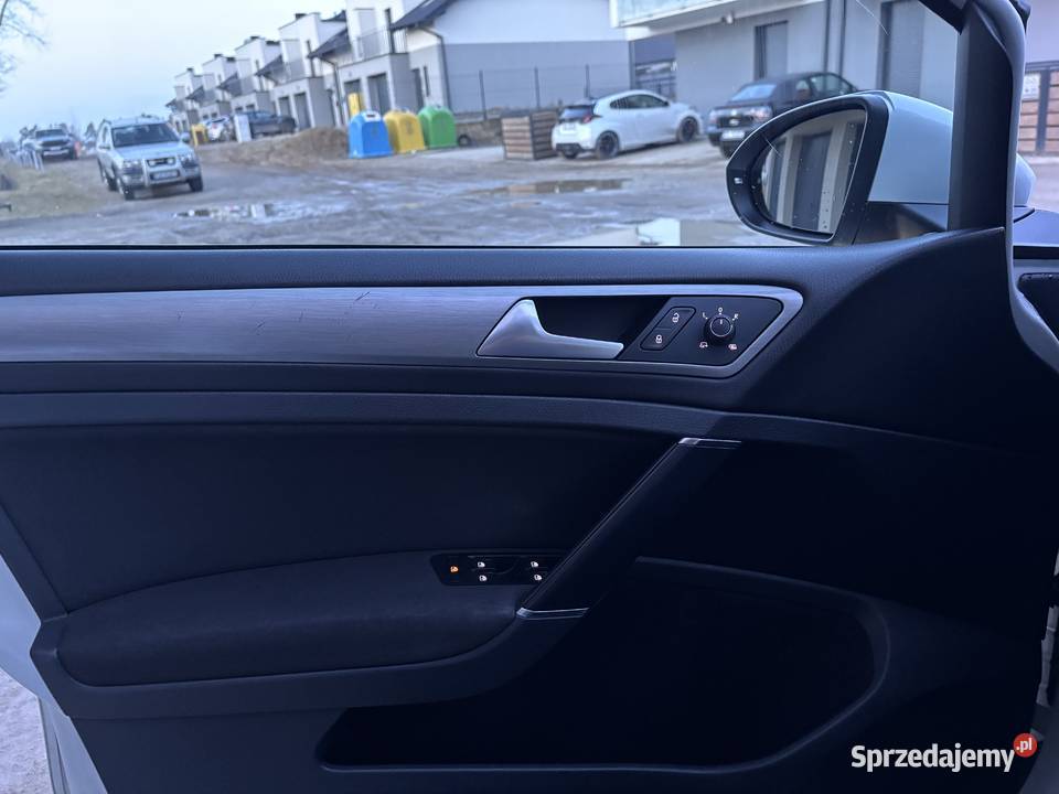 ma na sprzedaż Golfa 7 16 tdi 110 2015r Leszno