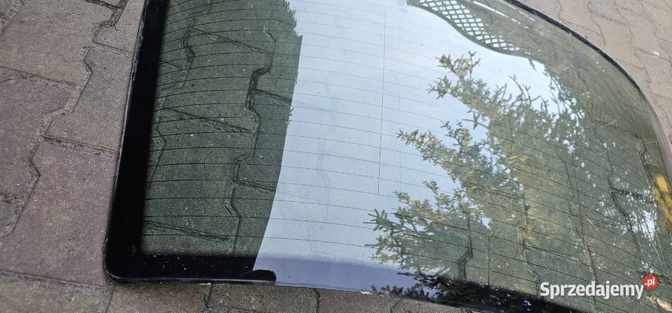 Szyba tył mercedes w210 sedan