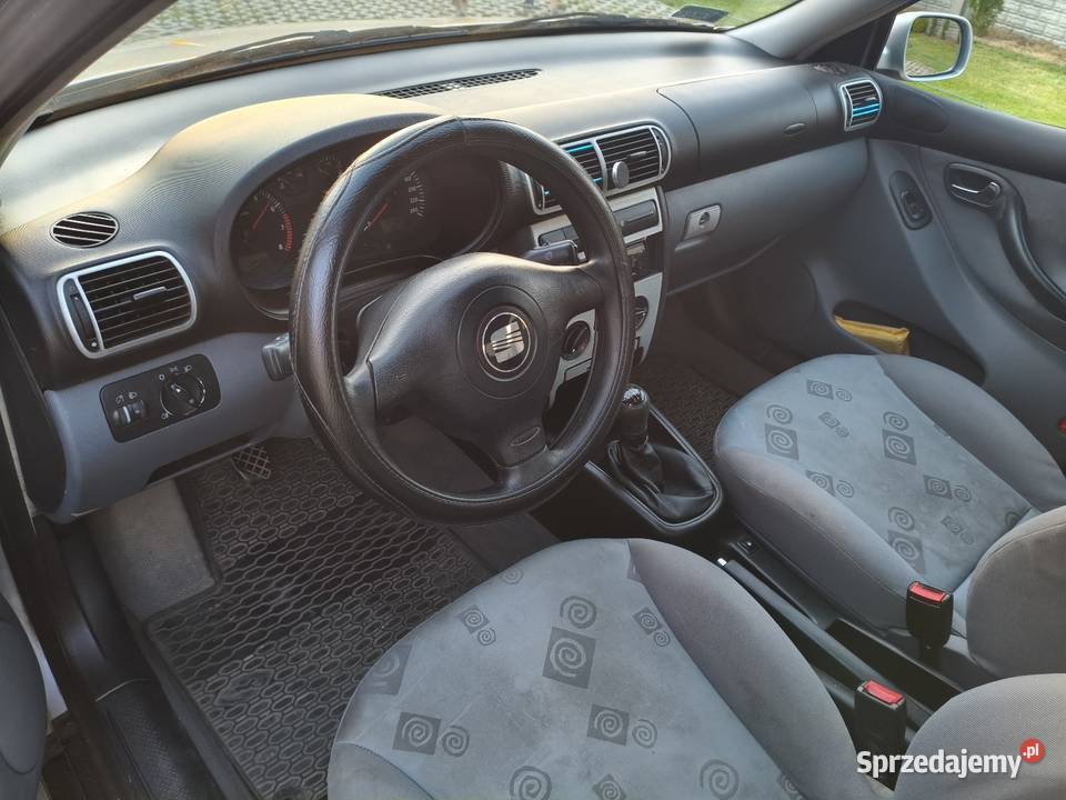 Seat Leon 16 SR 100KM łódzkie Tomaszów Mazowiecki