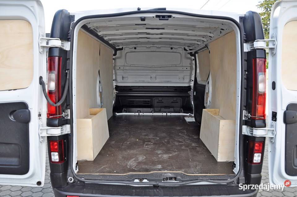 Zgłoś Renault Trafic 20 DCi L2H1 2021r 160 Rzeszów sprzedam
