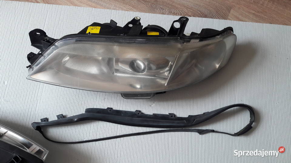 Reflektory ksenonowe Bosch Opel Vectra B FL Głuchołazy