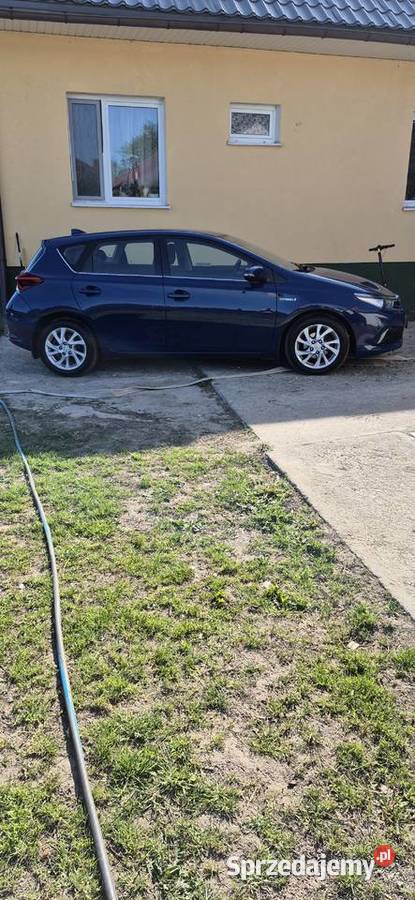 Toyota Auris 18 Hybrid 2018 światła do jazdy dziennej Jachranka