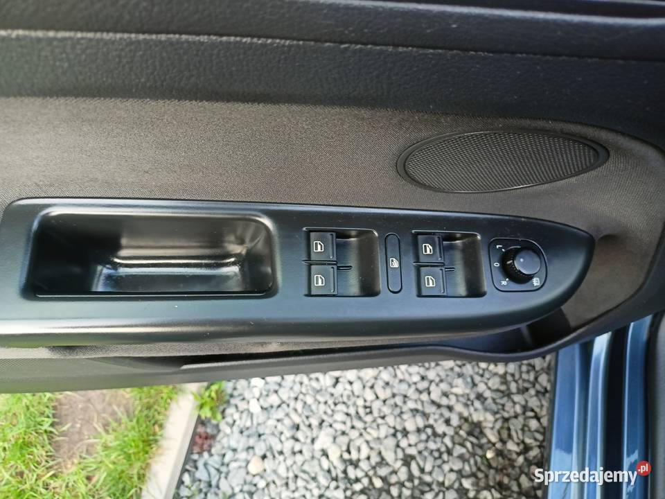 Golf plus 6 mpi gaz BRC koła zimowe mały centralny zamek Łask sprzedam