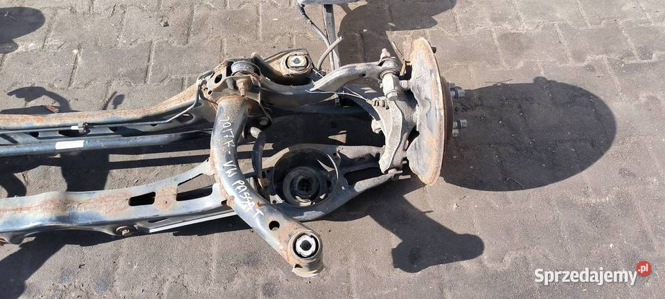 BELKA SANKI TYŁ VOLKSWAGEN PASSAT B8 Lipno