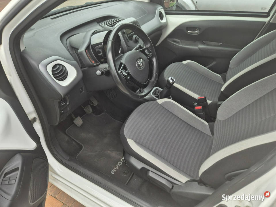 Toyota Aygo Bezwypadkowa z VAT 23 II 2014 Rzeszów