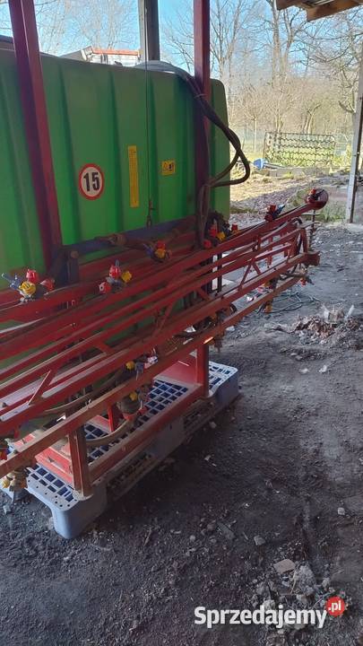 Sprzedam opryskiwacz zawieszany Cyklon 800