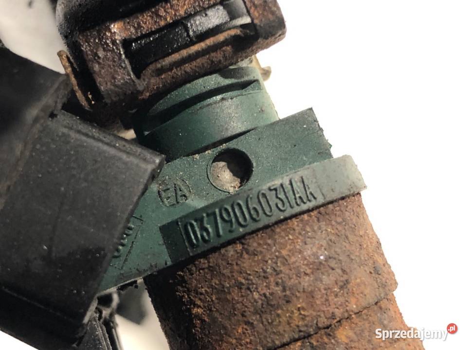 LISTWA WTRYSKOWA SEAT LEON I 037906031AA 16 100