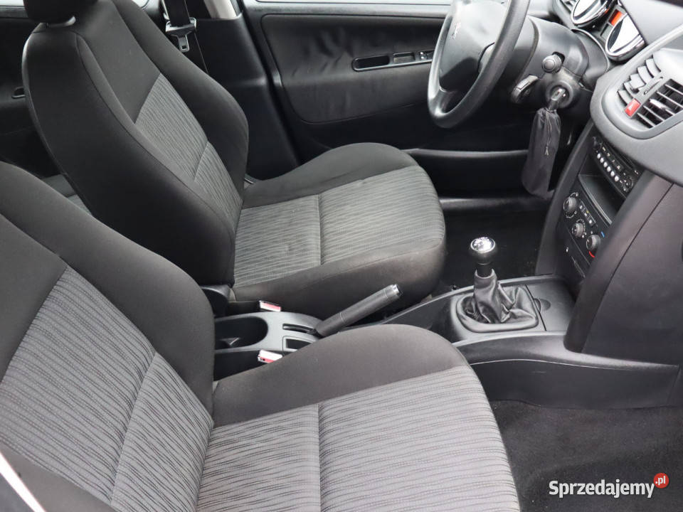 Peugeot 207 14 elektryczne szyby sprzedam