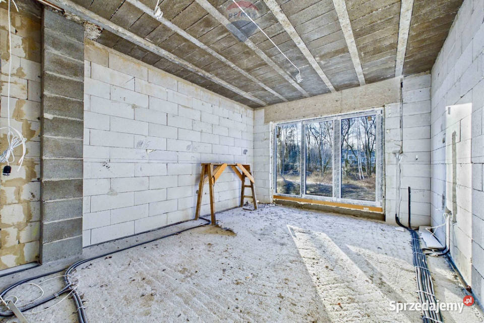 Na sprzedaż 2kondygnacyjne lokale Gniewomirowice