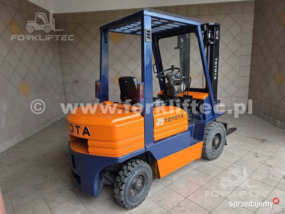 Wózek widłowy TOYOTA 5FD25 TOYOTA 5FDF25 widlak
