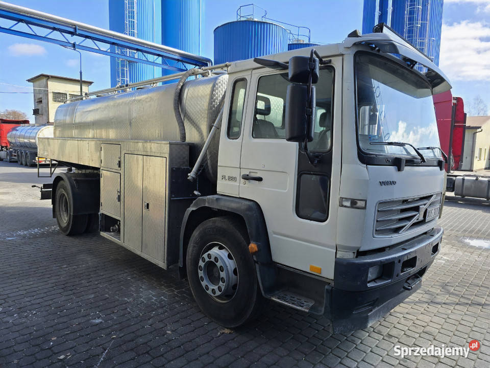 Samochód do przewozu mleka VOLVO FL 220 12 800 L Dzbądzek