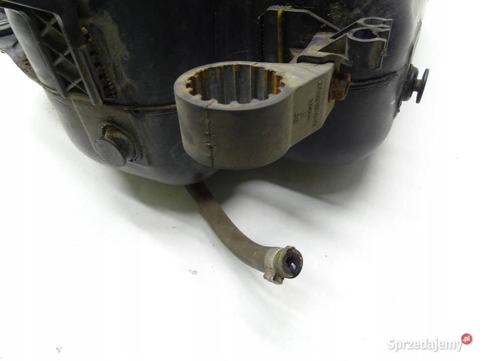 ZBIORNIK ZBIORNICZEK ADBLUE 8K0131878D 20 TDI