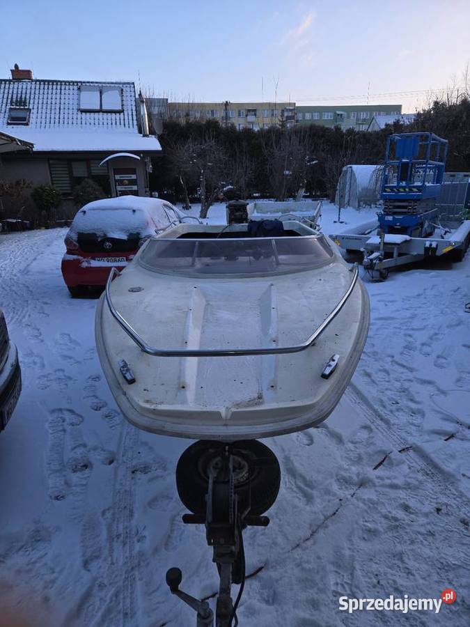 Motorówka z przyczepą Rok produkcji 2000 Ostrołęka