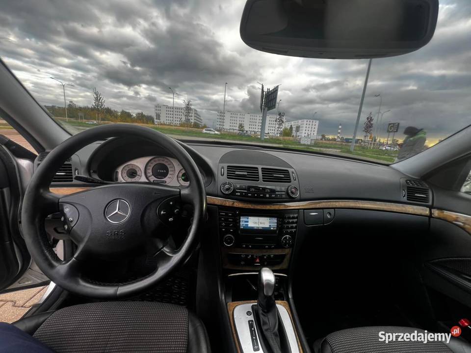 Mercedes E200 nieuszkodzony 200