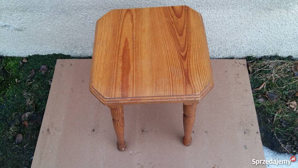 Drewniany taboret 004