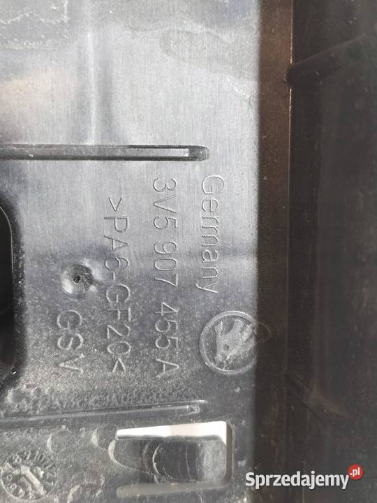 ŚLIZG ZDERZAKA TYŁ KOMPLET SEDAN HB Skoda Superb osobowe Zderzaki świętokrzyskie