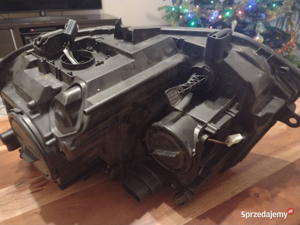 VW T5 prawa lampa xenon LED 7E5 941 016 11S prawe Radom