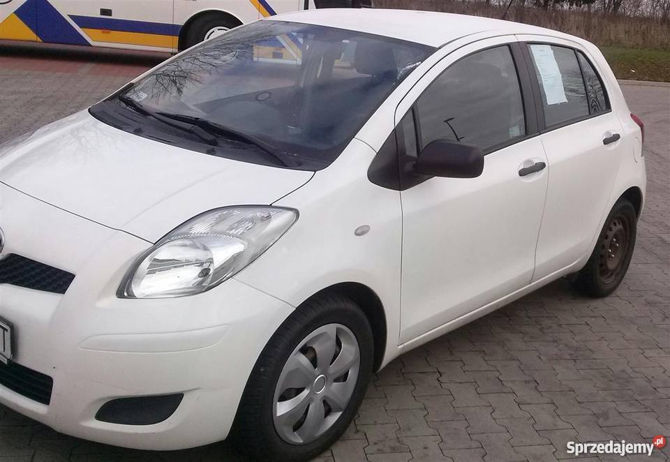 Toyota Yaris Toyota Yaris 14 90 lifcie przebieg welurowa tapicerka Zambrów sprzedam