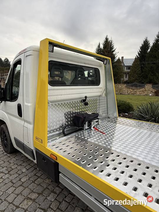 Zabudowa laweta pomoc drogowa producent Iveco małopolskie Kraków