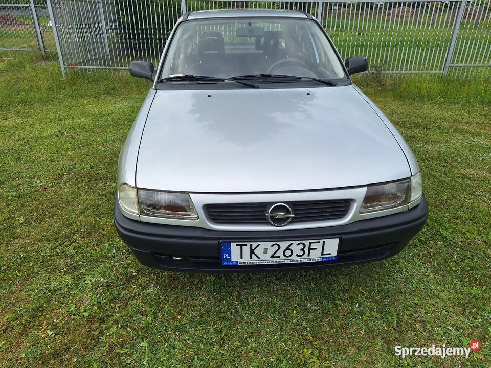 Sprzedam Opel Astra maly przebieg 73 benzyna Astra