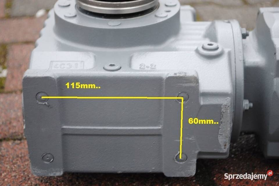 Motoreduktor kątowy 015075kw 9748obr z hamulcem