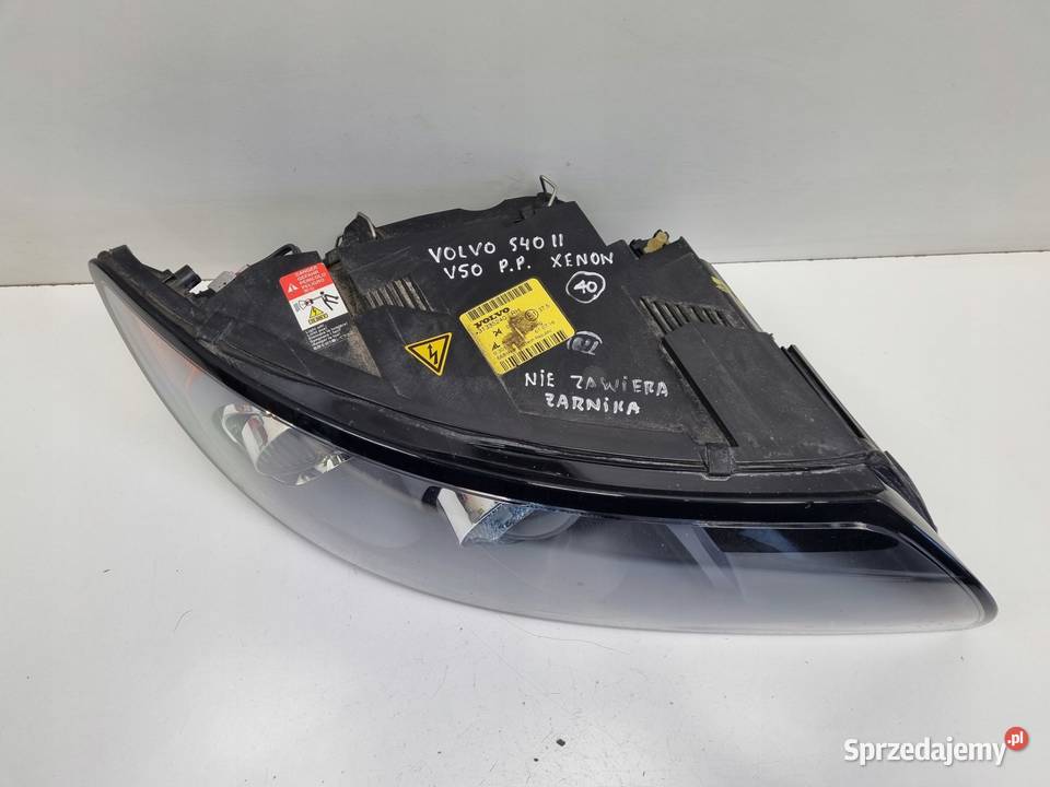 LAMPA PRAWA Volvo S40 II V50 XENON PRZEDNIA Rudka