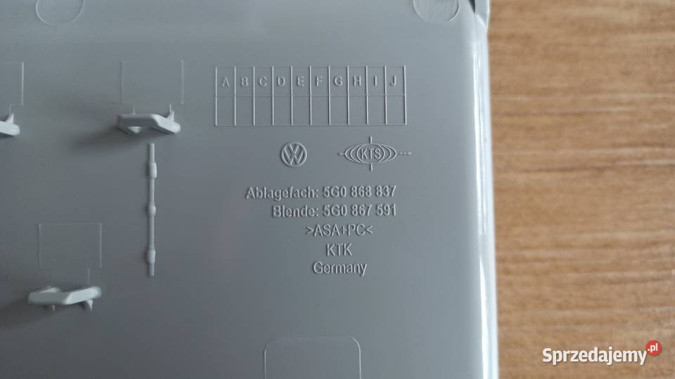 VW GOLF 7 LAMPKA WNĘTRZA KABINY 5G0867591 Oświetlenie kabiny Szamocin