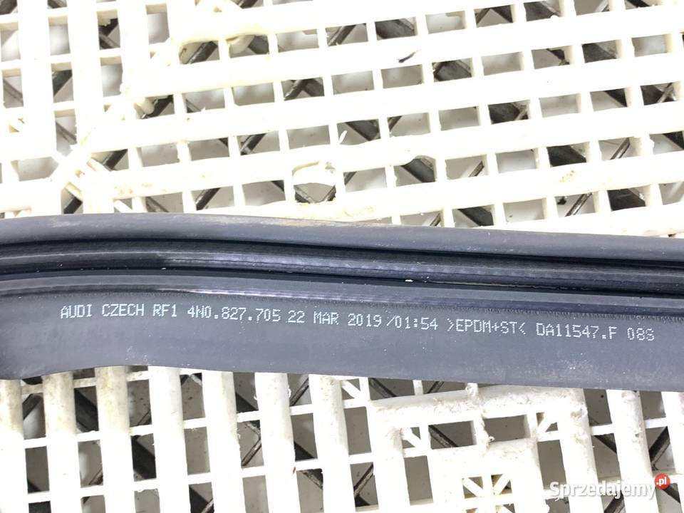 USZCZELKA KLAPY BAGAŻNIKA AUDI A8 D5